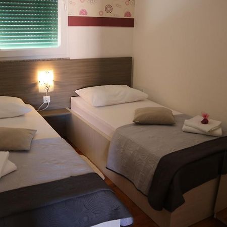 Apartments Marina Водице Екстериор снимка