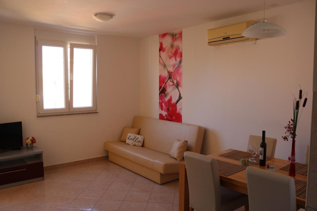Apartments Marina Водице Екстериор снимка