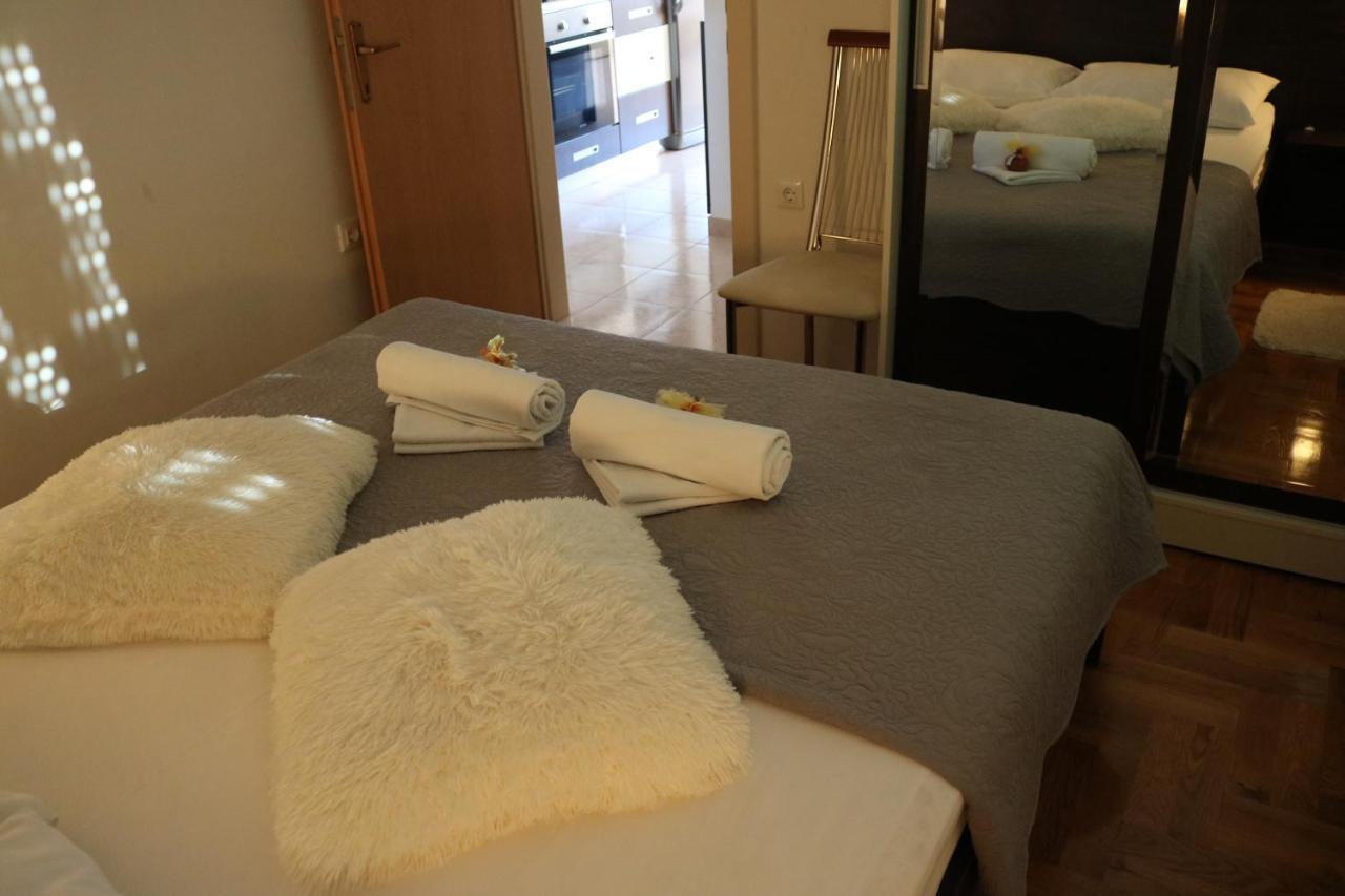 Apartments Marina Водице Екстериор снимка