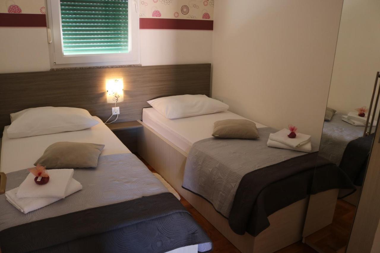 Apartments Marina Водице Екстериор снимка