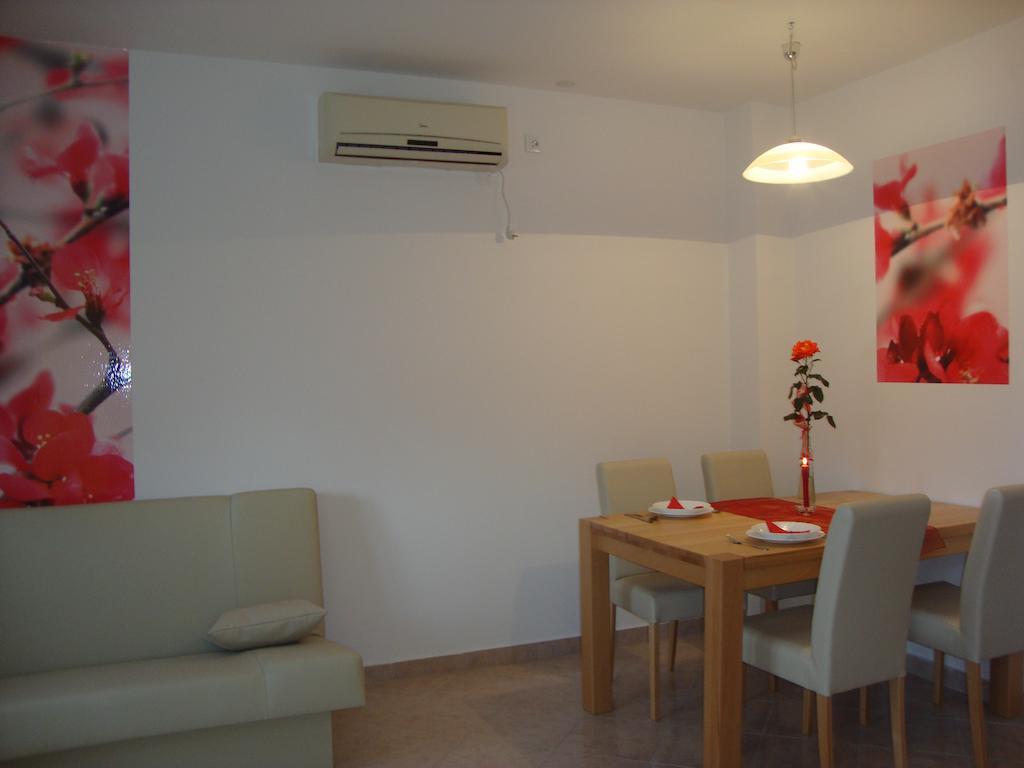 Apartments Marina Водице Екстериор снимка