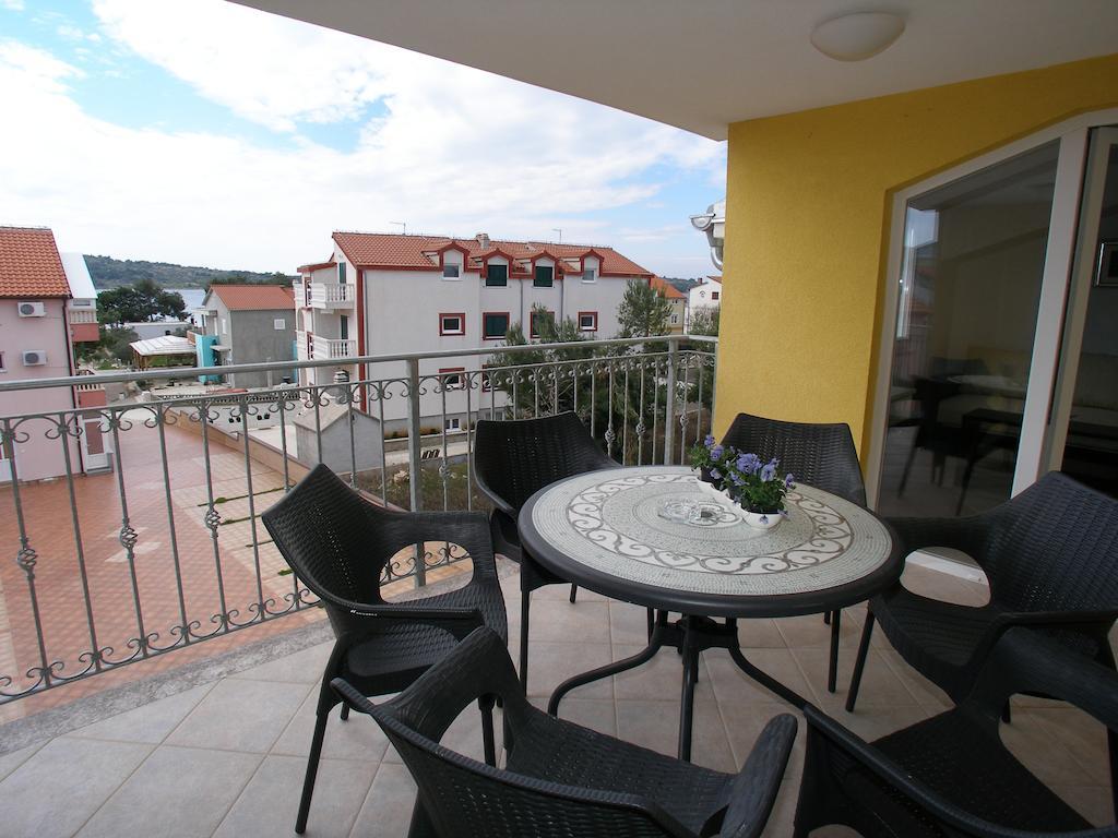 Apartments Marina Водице Екстериор снимка