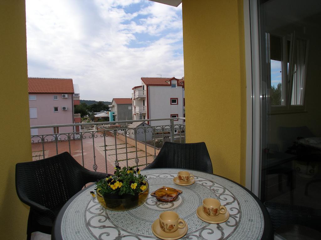 Apartments Marina Водице Екстериор снимка