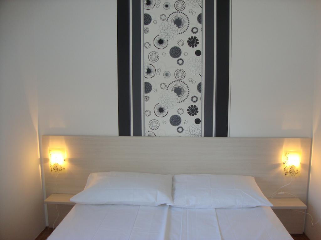 Apartments Marina Водице Екстериор снимка