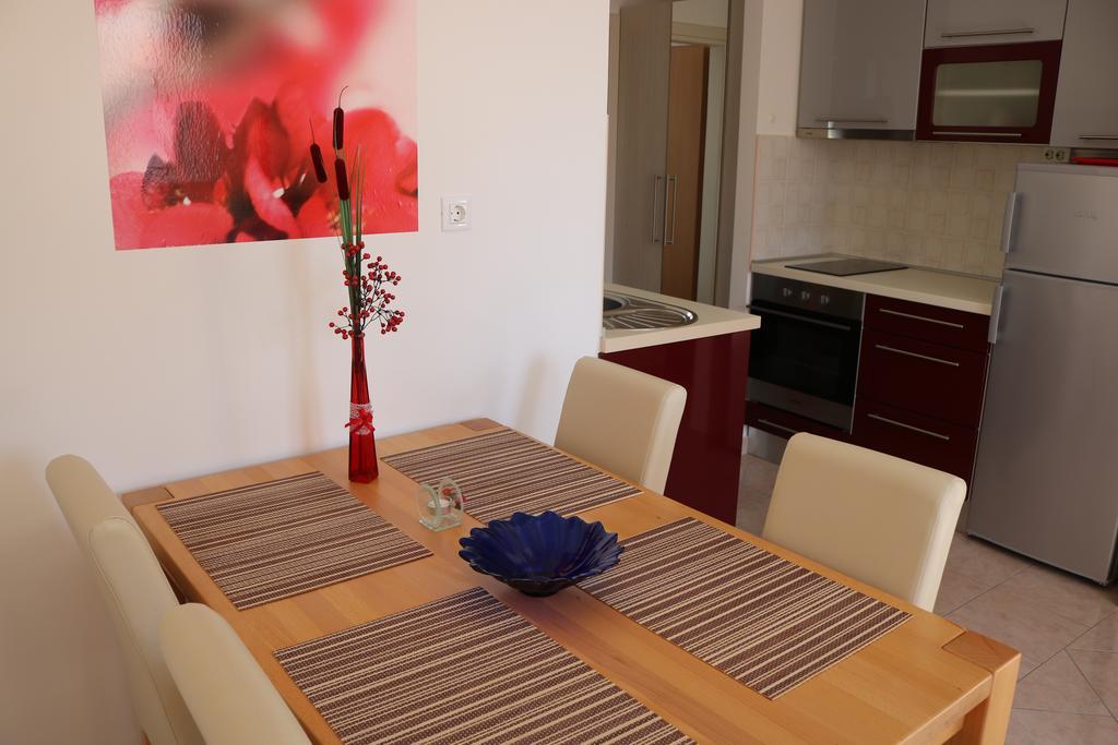 Apartments Marina Водице Екстериор снимка