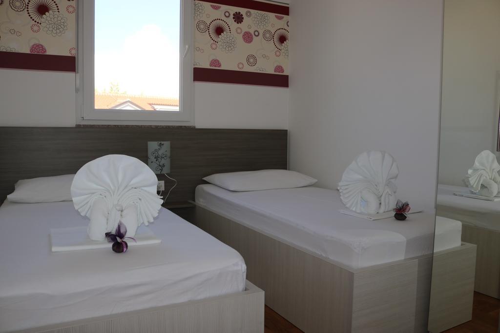 Apartments Marina Водице Екстериор снимка