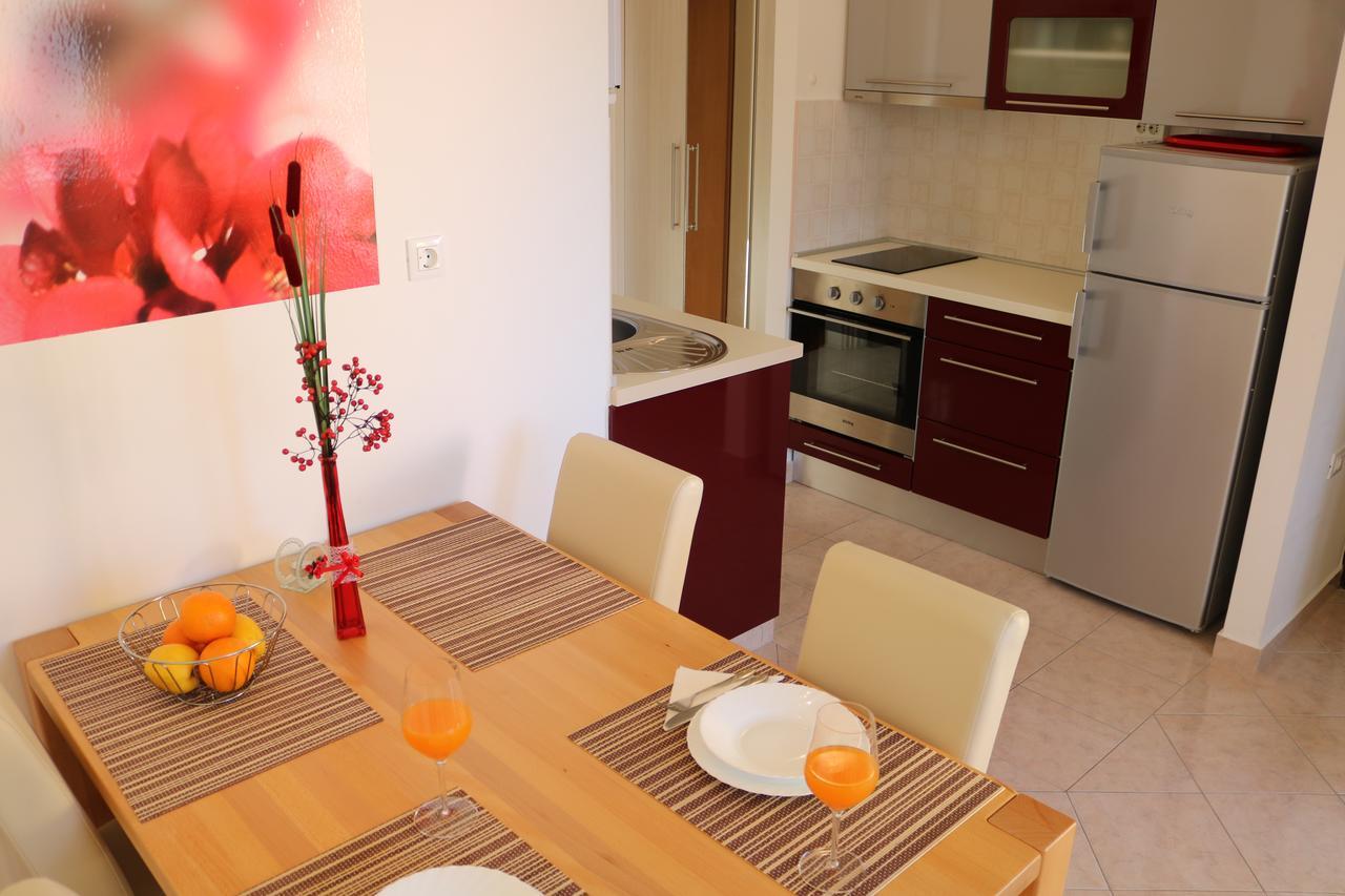 Apartments Marina Водице Екстериор снимка