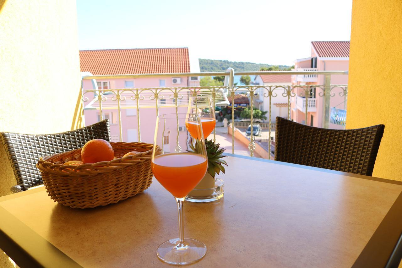 Apartments Marina Водице Екстериор снимка